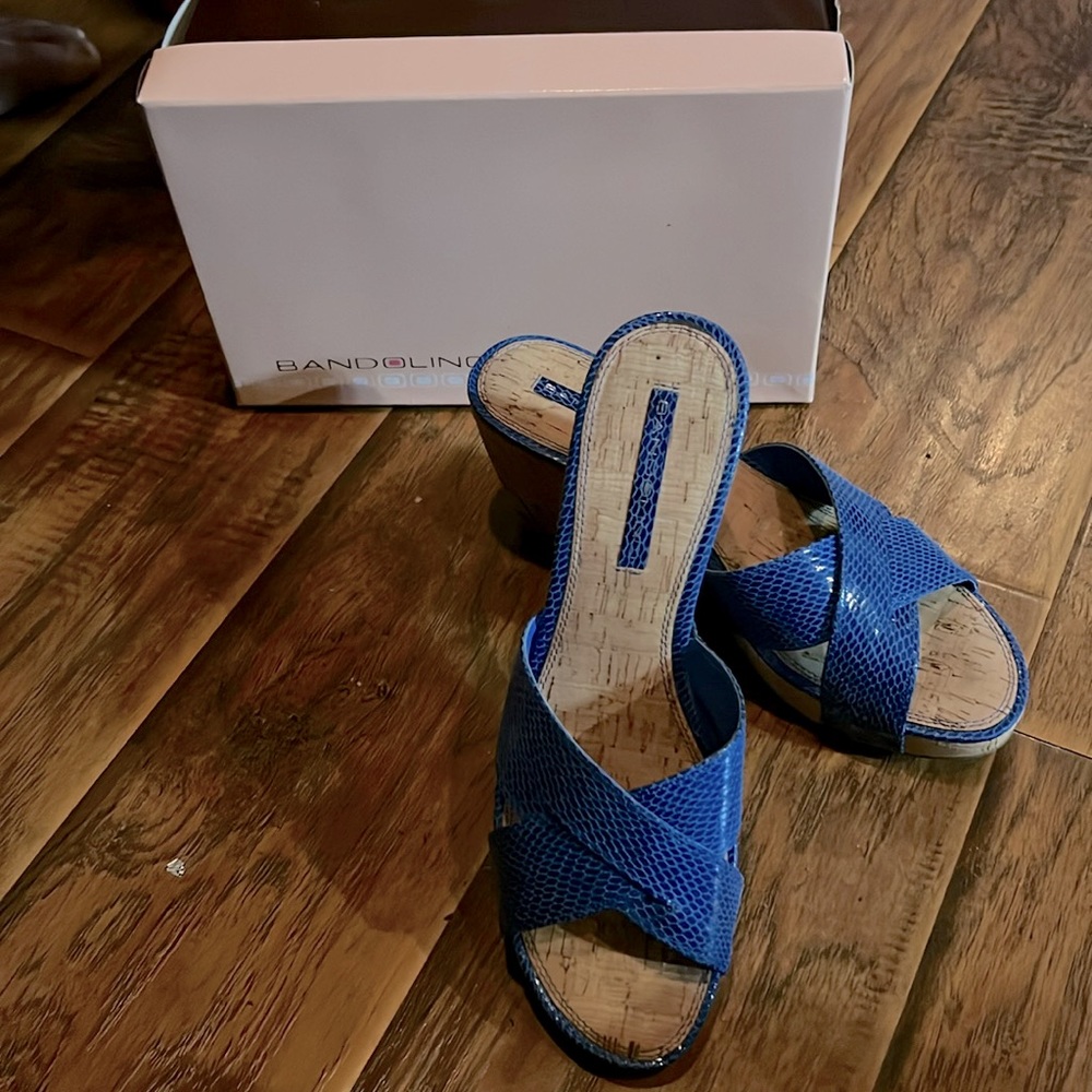 Bandolino wedge slides
